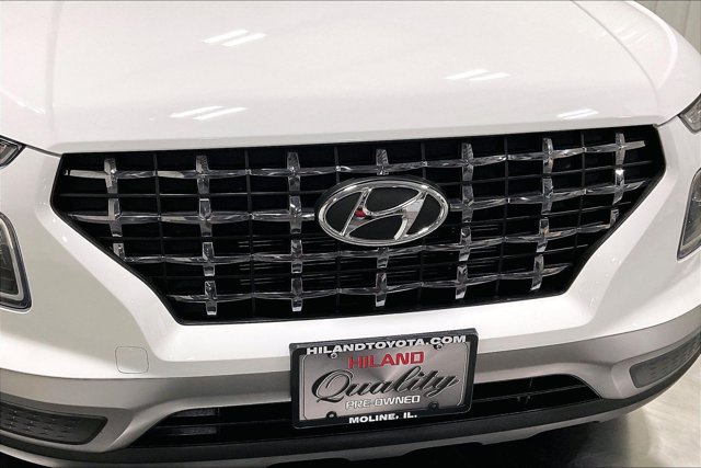 Used 2025 Hyundai Venue SEL FWD image 30