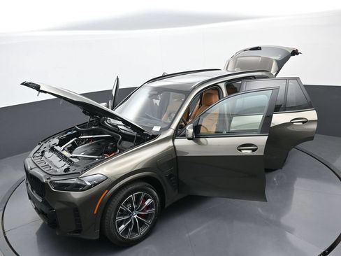 New 2026 BMW X5 xDrive50e w/ M Sport Package AWD/4WD image 37
