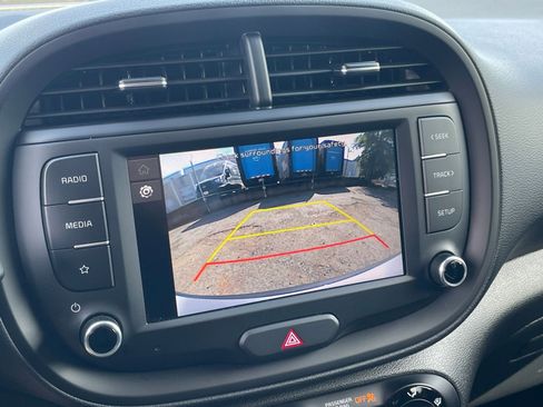 Used 2025 Kia Soul LX w/ LX Technology Package image 22