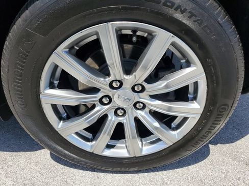 Used 2019 Cadillac XT4 Premium Luxury w/ Driver Awareness Package FWD image 9