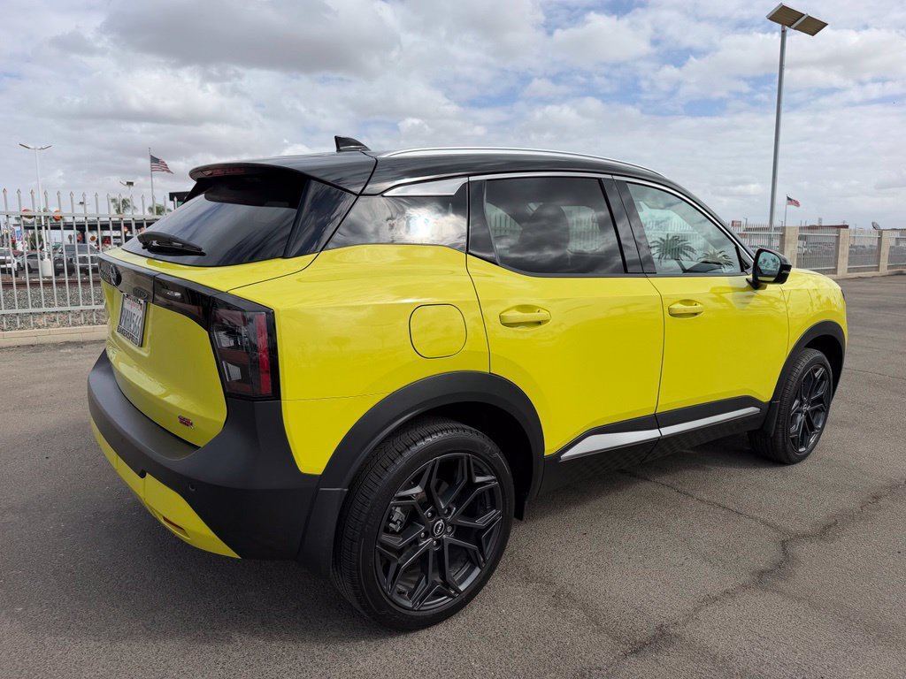 Certified 2025 Nissan Kicks SR FWD image 6