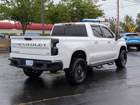 Used 2022 Chevrolet Silverado 1500 LTZ w/ LTZ Premium Package AWD/4WD image 6
