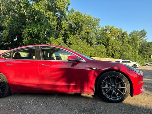 Used 2018 Tesla Model 3 Long Range AWD/4WD image 32