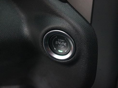 Used 2025 Chevrolet Silverado 2500 Custom w/ Custom Value Package image 33