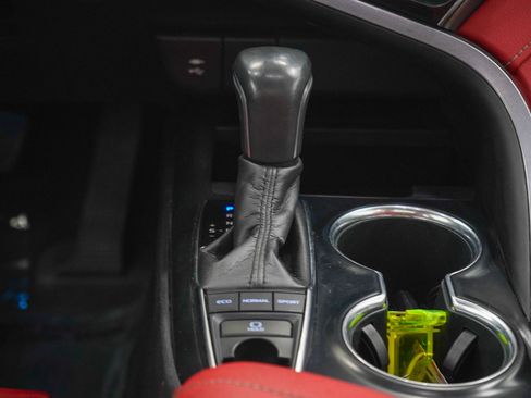 Used 2019 Toyota Camry XSE FWD image 17