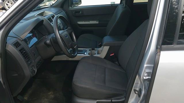 Used 2011 Ford Escape XLT w/ Convenience Group AWD/4WD image 5