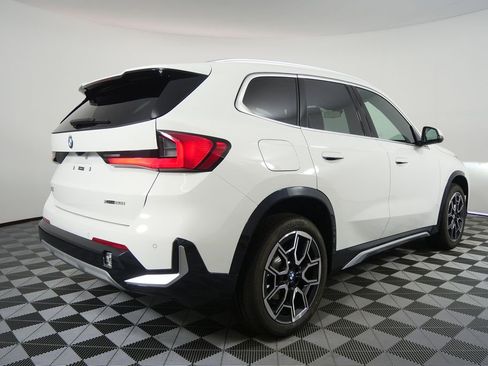 Used 2026 BMW X1 xDrive28i image 3