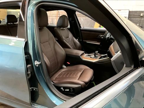 Used 2020 BMW 330i xDrive Sedan w/ Premium Package AWD/4WD image 10