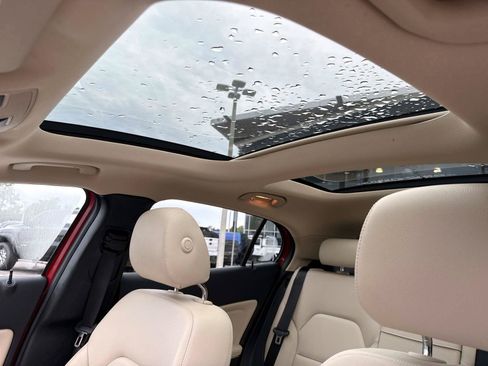 Certified 2019 Mercedes-Benz GLA 250 image 24