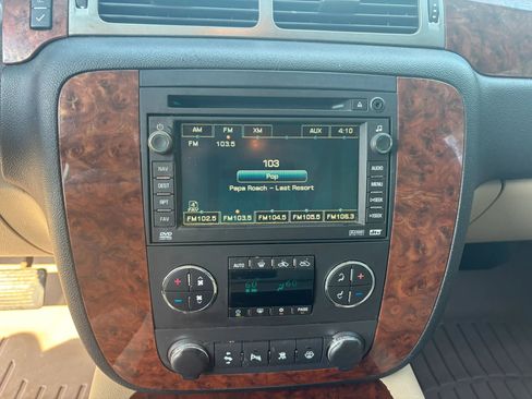 Used 2007 Chevrolet Avalanche LTZ w/ LTZ Preferred Equipment Group RWD image 14
