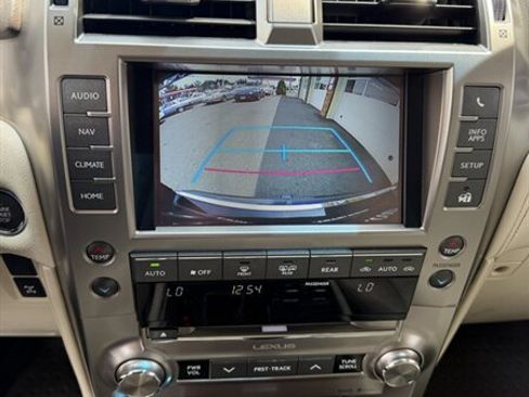 Used 2018 Lexus GX 460 Premium w/ Premium Package AWD/4WD image 45