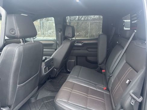 Used 2022 Chevrolet Silverado 1500 High Country image 11