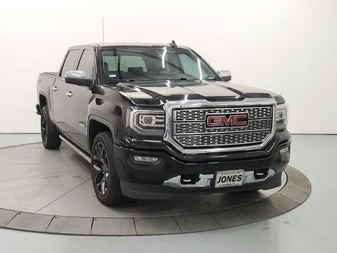 Used 2017 GMC Sierra 1500 Denali w/ Denali Ultimate Package AWD/4WD image 3