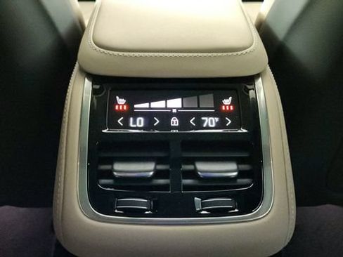 Used 2027 Volvo XC90 B6 Plus AWD/4WD image 33