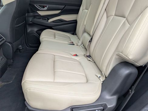 Used 2022 Subaru Ascent Limited AWD/4WD image 8