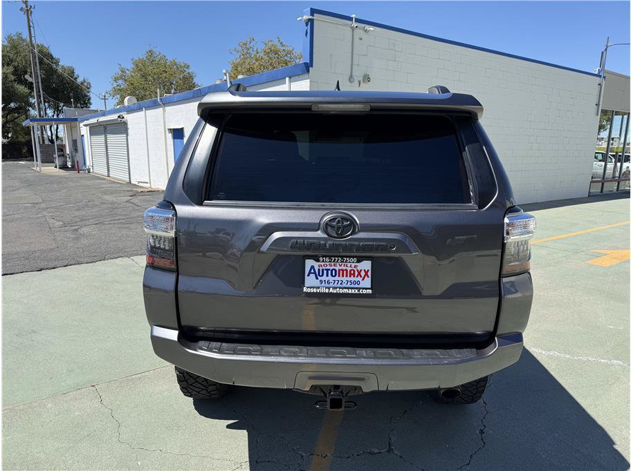Used 2021 Toyota 4Runner SR5 AWD/4WD image 7
