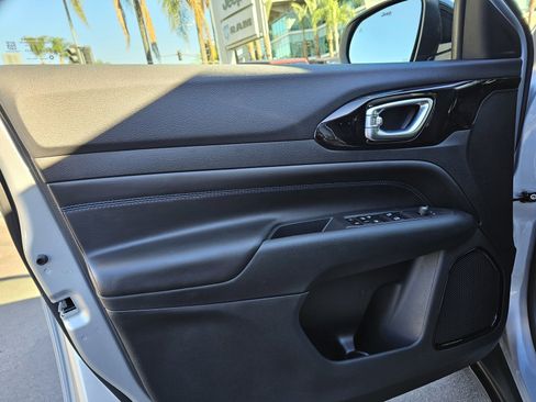 New 2026 Jeep Compass Latitude image 20