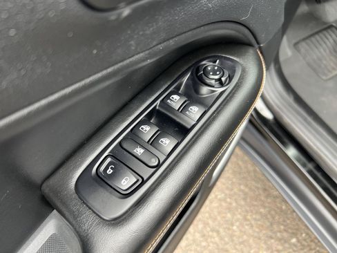 Used 2019 Jeep Compass Latitude w/ Popular Equipment Group AWD/4WD image 23