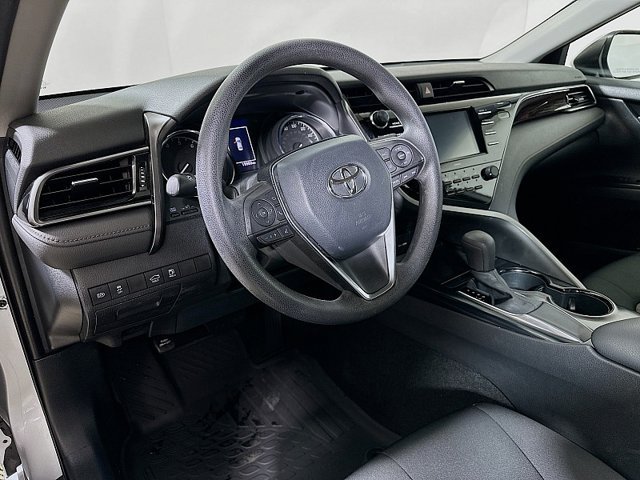 Used 2020 Toyota Camry LE FWD image 9
