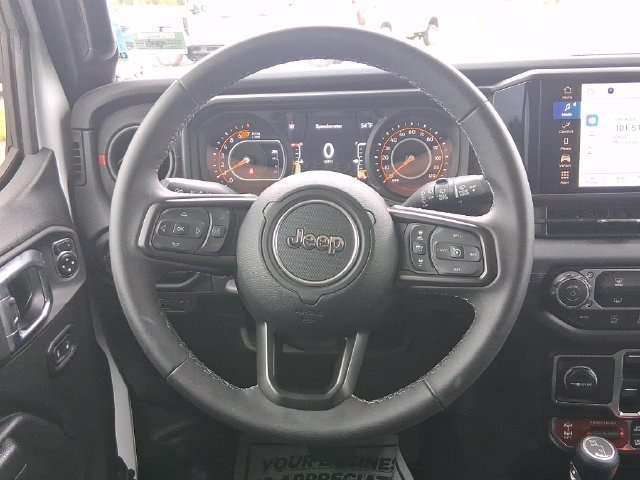 Used 2026 Jeep Wrangler Unlimited Rubicon AWD/4WD image 23