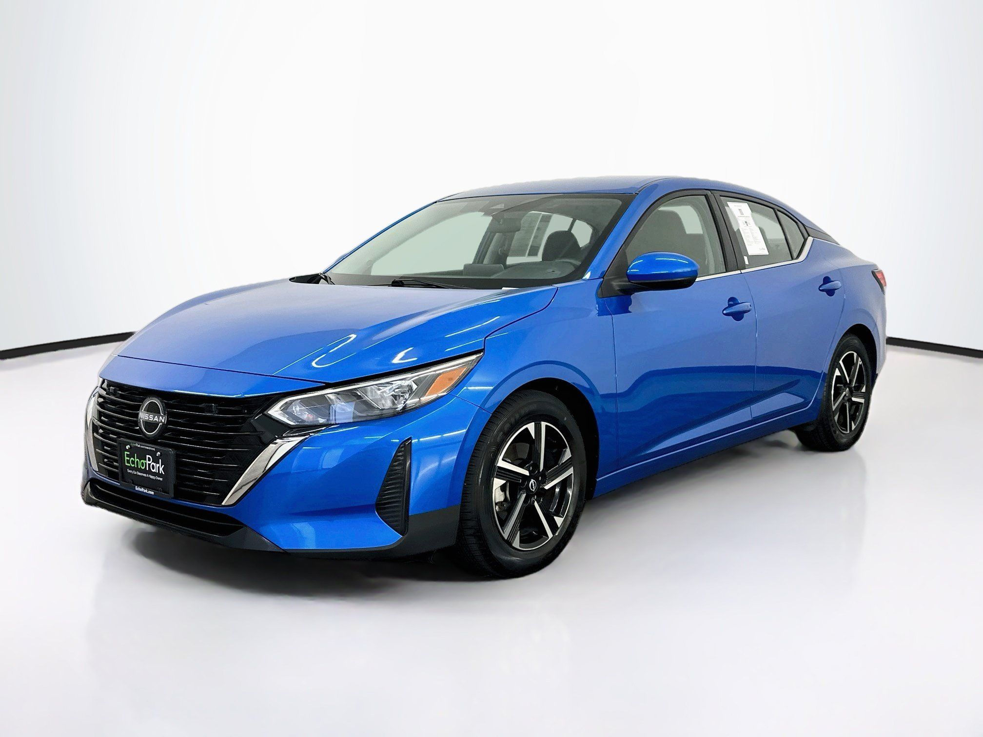 Used 2024 Nissan Sentra SV FWD image 3