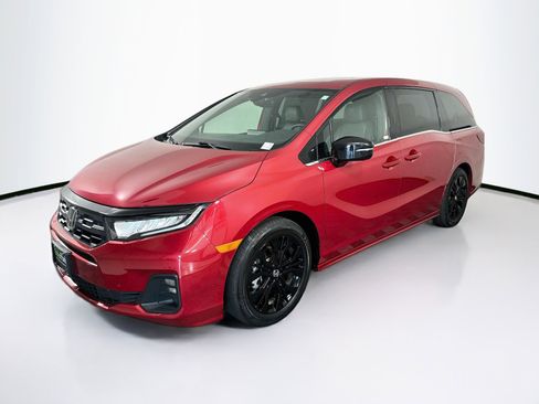 Used 2025 Honda Odyssey Sport-L image 3