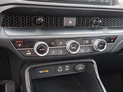 Used 2024 Honda CR-V EX image 16