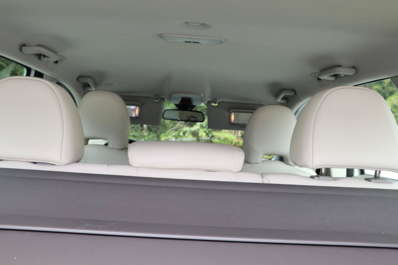Used 2011 Volvo V50 T5 FWD image 8