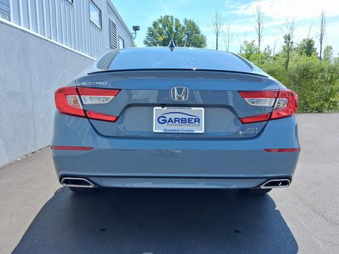 Used 2022 Honda Accord Sport image 11