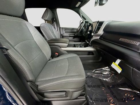 Used 2024 RAM 3500 Big Horn w/ Sport Appearance Package image 28