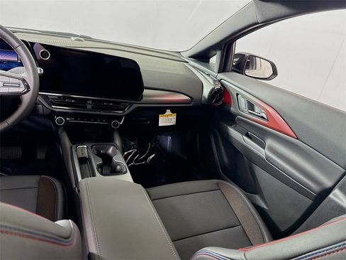 New 2026 Chevrolet Equinox EV RS image 17