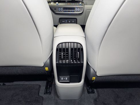Used 2024 Hyundai Kona SEL FWD image 22