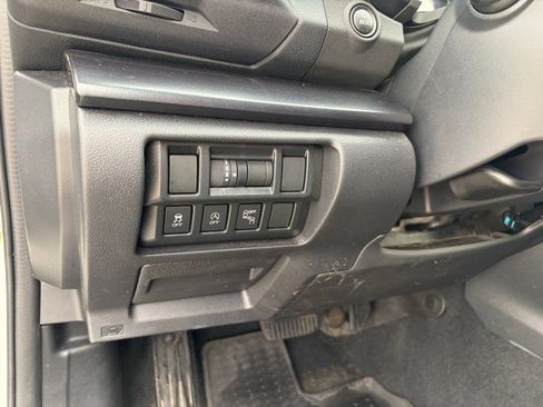 Used 2022 Subaru Crosstrek 2.5i Sport w/ Moonroof Package image 29