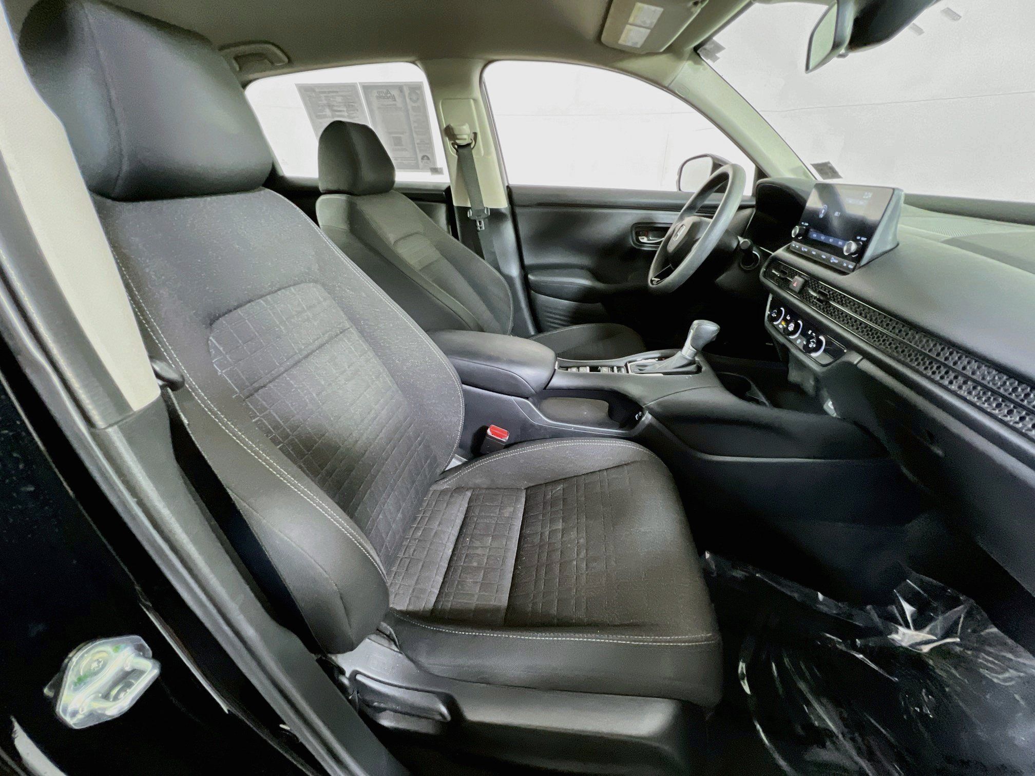 Used 2023 Honda HR-V LX image 25