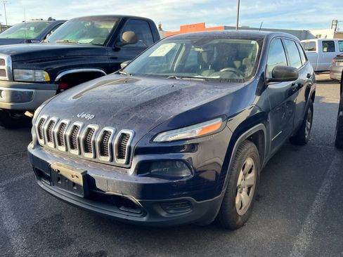 Used 2015 Jeep Cherokee Sport image 1
