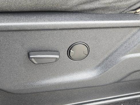 Used 2023 Ford F150 XLT image 27