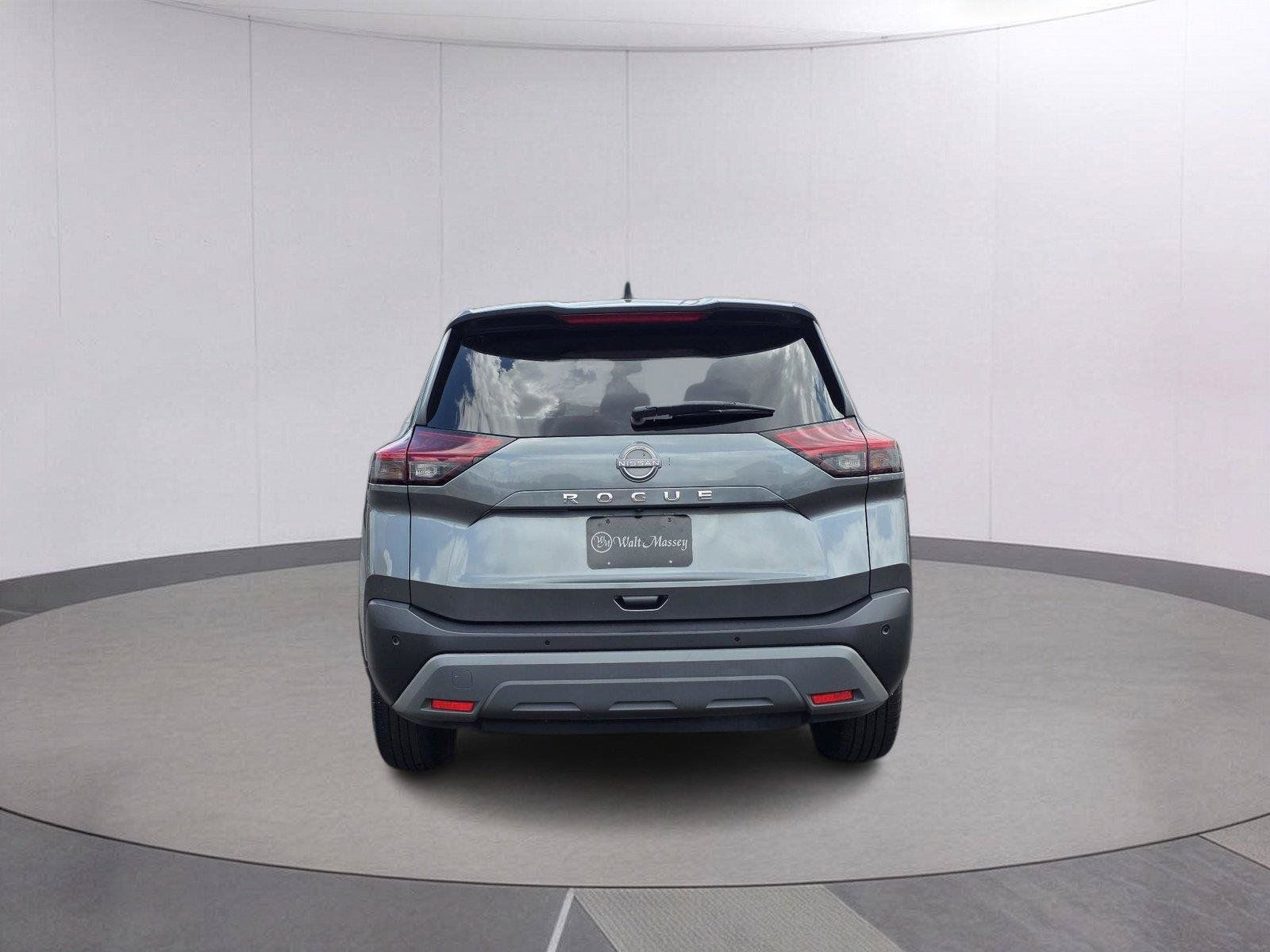 Used 2023 Nissan Rogue S FWD image 6