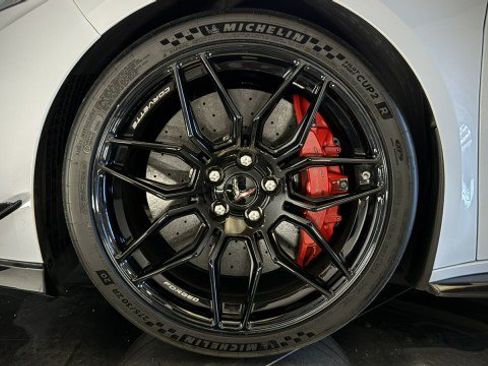 Used 2024 Chevrolet Corvette Z06 w/ Z07 Performance Package RWD image 30