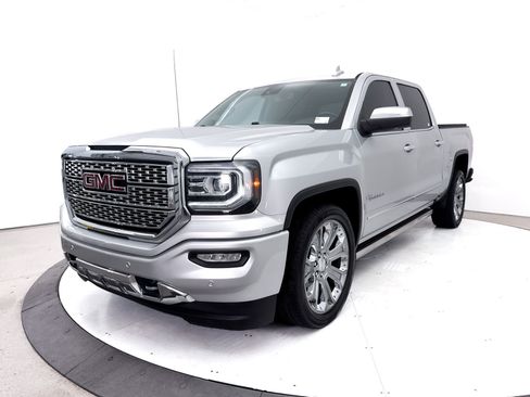 Used 2017 GMC Sierra 1500 Denali w/ Denali Ultimate Package AWD/4WD image 12