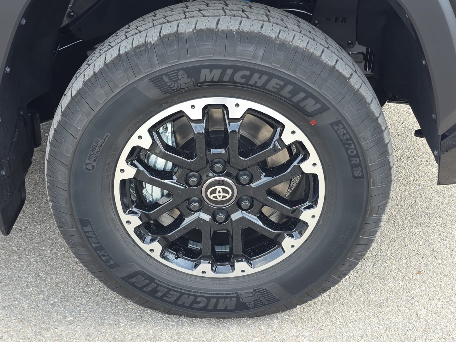New 2026 Toyota Tundra SR5 w/ TRD Off-Road Premium Package AWD/4WD image 27