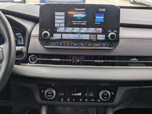 Used 2024 Mitsubishi Outlander SE AWD/4WD image 18