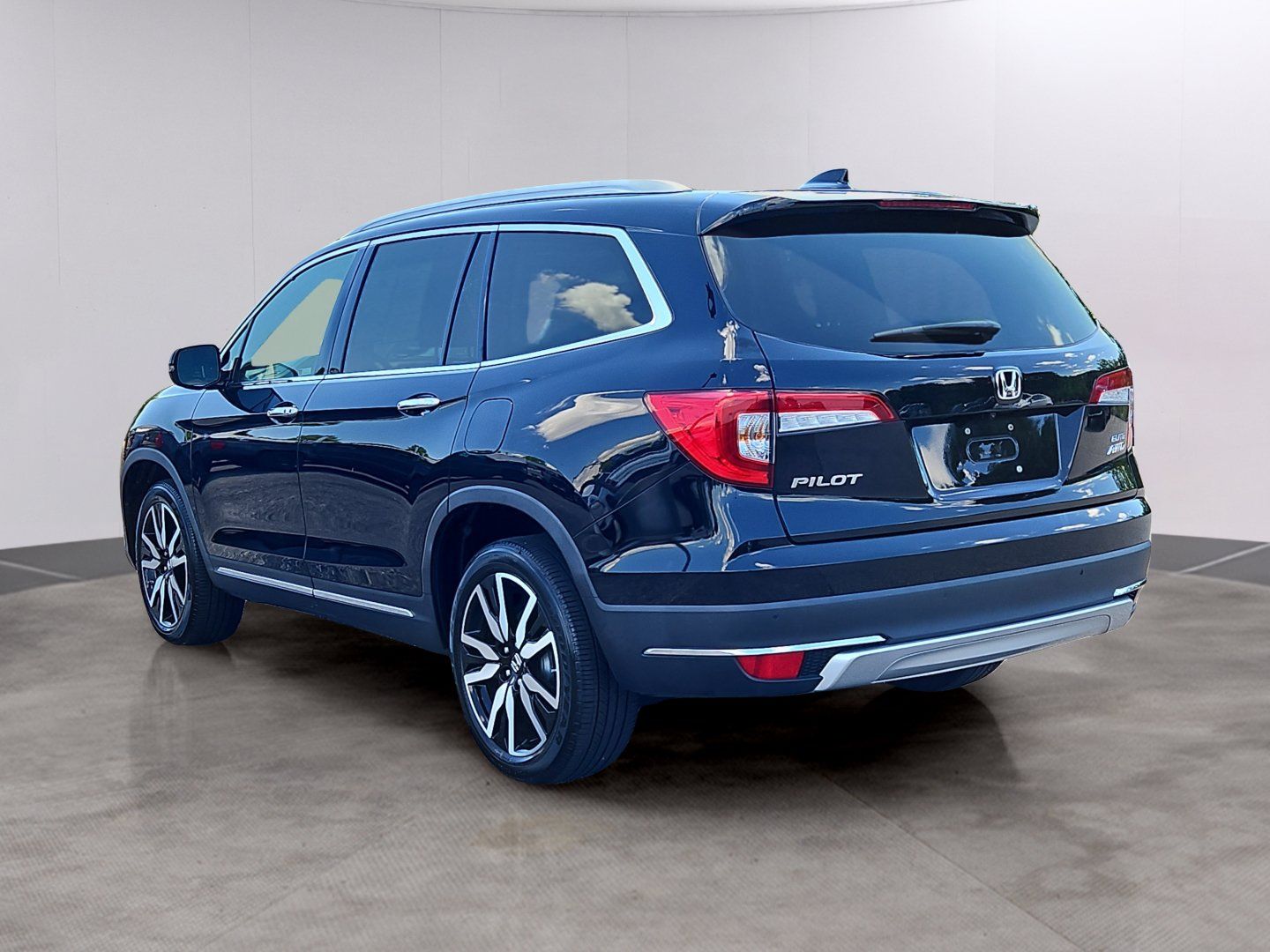 Certified 2022 Honda Pilot Elite image 6