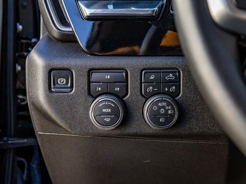 Used 2025 Chevrolet Silverado 2500 LT w/ Trail Boss Package image 21