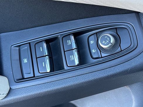 Used 2020 Subaru Ascent Premium w/ Convenience Package image 15