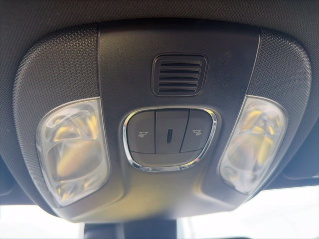 Used 2025 Jeep Compass Limited AWD/4WD image 25