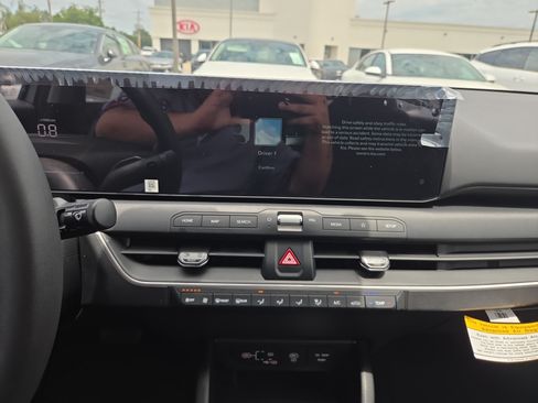 New 2026 Kia K4 FWD image 10