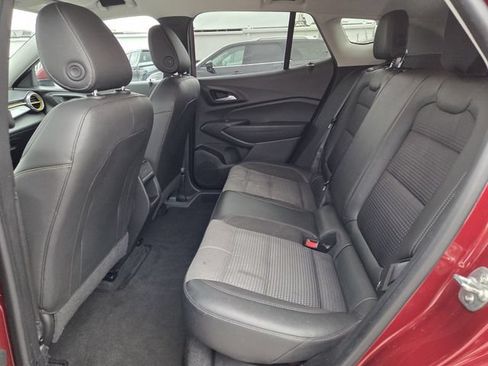 Used 2025 Chevrolet Trax LT w/ Driver Confidence Package FWD image 15