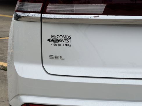 Used 2024 Volkswagen Atlas Cross Sport SEL Premium R-Line image 7