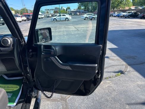 Used 2016 Jeep Wrangler Unlimited Sport w/ Quick Order Package 24S AWD/4WD image 10