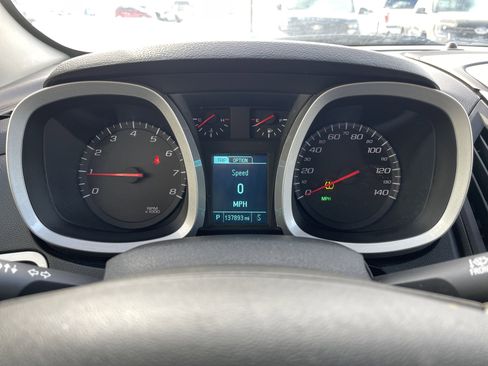 Used 2015 Chevrolet Equinox LT image 16